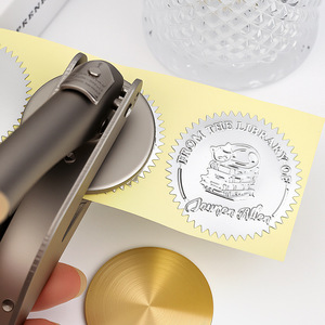 แผ่นทองแดงปั๊มลายวงกลม สำหรับใช้กับตราประทับขี้ผึ้ง สำหรับสมุดบันทึก - Product Image 2