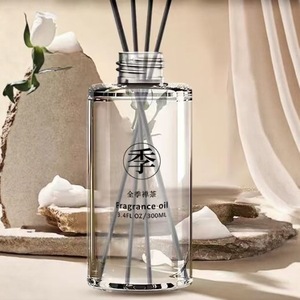 Aceite Aromático para Todas las Estaciones, 300 ml, Notas Frescas, Ambientador para el Hogar, Dormitorio y Auto - Product Image 2