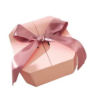 FF Merek Pink Kotak Kemasan Kosong OEM Kardus Disesuaikan Bentuk Hati Kotak Hadiah Kertas untuk Valentine dan Pernikahan
