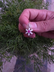 Collier pendentif de fiançailles et de mariage en argent sterling 925 avec saphir rose naturel de 0,5 carat de qualité supérieure - Product Image 3