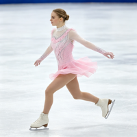 Robe de patinage rose à col montant, manches longues en maille à volants, dos découpé ovale avec strass, pour enfants et adultes, compétition et performance