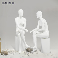 Mannequin Femme Haut de Gamme Personnalisable en Fibre de Verre Corps Entier Marque LIAO pour Vitrine de Boutique de Mode