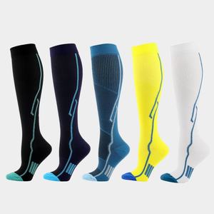 Calcetines de Compresión hasta la Rodilla con Logotipo Personalizado para Hombre y Mujer, para Correr, Ciclismo, Deportes, Calcetines de Soporte Deportivo, Calcetines de Presión para Deportes al Aire Libre - Product Image 1