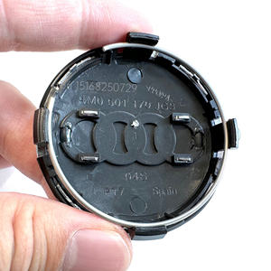 Couvercle central <span class=keywords><strong>de</strong></span> <span class=keywords><strong>roue</strong></span> <span class=keywords><strong>de</strong></span> voiture 60mm / 61mm / 68mm/ 69mm adapté au capuchon <span class=keywords><strong>de</strong></span> moyeu <span class=keywords><strong>Audi</strong></span> Q2 Q3 Q5 Q6 Q7 Q8 A1 A2 A3 <span class=keywords><strong>A4</strong></span> A5 A6 A7 A8 TT - Product Image 5