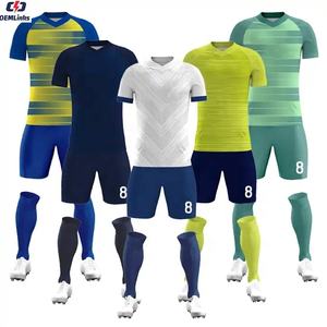 कस्टम पूरी तरह से शीर्ष गुणवत्ता सबलिमिनेशन कस्टम त्वरित शुष्क 100% पॉलिएस्टर फुटबॉल जर्सी - Product Image 2