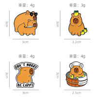 Kartun asli logam campuran lencana Internet selebriti Capybara menggemaskan ransel dekorasi berlapis ukiran lucu pinggang tetap bros