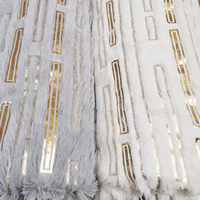 DDP recyclé Chine Usine Promotion Bronzage Tissu Rayé Conception En Peluche Fourrure Velours Tissu Rouleau