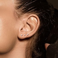 Bijoux en titane ASTM F136 G23 à filetage interne pour piercing au nez, au lèvre, au cœur, au cartilage de l'oreille, au tragus, au lobe, au labret
