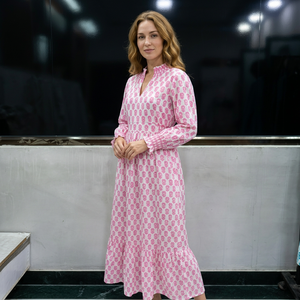 เดรสยาวพิมพ์ลายดอกไม้สีชมพูสำหรับผู้หญิง คอเสื้อไม่สมมาตร เอวธรรมชาติ แขนยาว ผ้าฝ้ายทอ 100% เป็นมิตรกับสิ่งแวดล้อม เหมาะสำหรับใส่กลางแจ้ง - Product Image 3