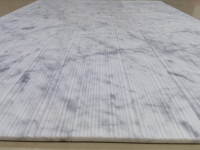 Carreau de marbre naturel cannelé Carrara 3D finition aiguisée carreau de panneau mural incurvé rainuré pour décoration de salle de bain
