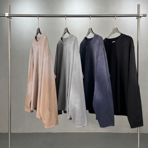 Camiseta Personalizada con Impresión DTG, Corte Cuadrado, Estilo Oversize, Lavado Ácido, Manga Larga para Hombre - Product Image 1