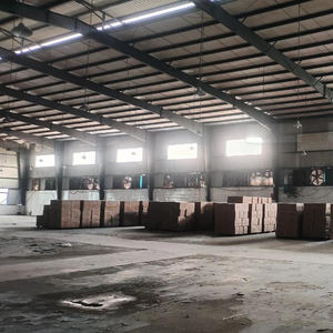 Q345B Bâtiment en acier préfabriqué Structure en acier préfabriqué antirouille Atelier d'entrepôt industriel et hangar de <span class=keywords><strong>garage</strong></span> <span class=keywords><strong>à</strong></span> <span class=keywords><strong>vendre</strong></span> - Product Image 1