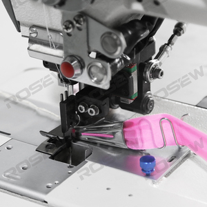 Máquina de coser de punto de cadeneta de <span class=keywords><strong>doble</strong></span> aguja computarizada, para abrir la cremallera y coser en bolsillos tipo <span class=keywords><strong>canguro</strong></span>, de dos agujas - Product Image 3