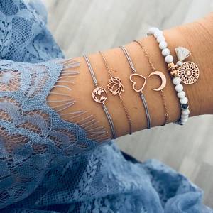 Set di Bracciali in Cinque Pezzi Stile Bohémien con Design Floreale Intrecciato, Placcati in Argento, con Cuore Cavo, Loto, Mappa e <span class=keywords><strong>Luna</strong></span>, Regalo per Donne - Product Image 1