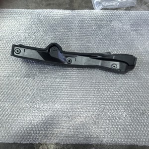 Almohadillas de guardabarros traseras para motocicleta LM300H 2020, derecha 53882-58030, izquierda 53883-58010, piezas de repuesto de material PP - Product Image 3