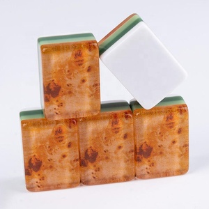 Jeu de tuiles de mahjong américain gravées en acrylique 160 pièces, 4 couches, motif bois personnalisé, pour divertissement familial et jeux de voyage – Édition américaine - Product Image 4