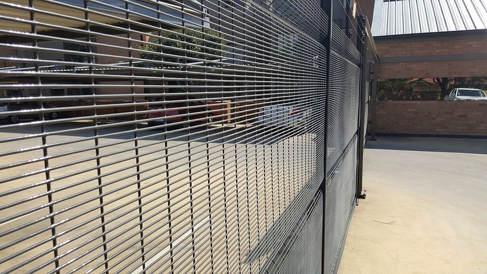 Galvanized Pvc Coated Anti Climb High Security Fence For Project