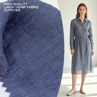 Vente directe usine Tissu tissé 50% chanvre 50% lin biologique lavé uni 124 GSM Poids moyen Respirant Antibactérien pour l'habillement