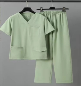 Uniformes de enfermera de manga corta con cuello en V diseñados para brindar comodidad en entornos médicos, estos uniformes suaves y elásticos de alta calidad. - Product Image 4