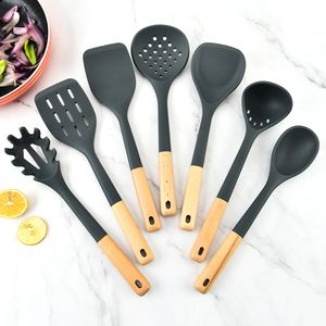طقم أدوات مطبخ سيليكون بمقابض خشبية مكون من 7 قطع |   أدوات الخبز والطهي (ملعقة تقليب/ملعقة مثقبة/ملعقة قلي) - Product Image 5