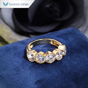 Tianyu Gems Bezel Set 5,83mm Corte redondo 3.8ctw DEF Lab Anillo de diamantes Mujeres 18K 14K 10K Oro amarillo Anillos de compromiso de boda Regalos - Product Image 4
