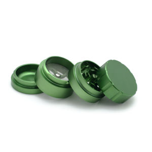 Cannacoast Moderne 63mm Moulin à fleurs en métal Broyeur d'herbes Broyeur de tabac en aluminium pour un broyage efficace des herbes - Product Image 4