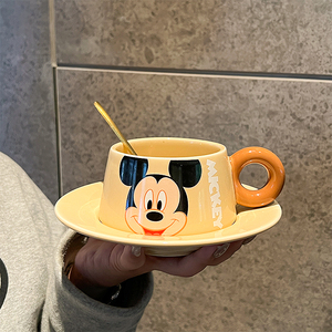 Tazas de Café de Cerámica con Cuchara, Diseño Moderno para Fiestas - Product Image 1