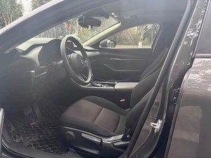 Auto Usado de Alta Velocidad a Bajo Precio, <span class=keywords><strong>Mazda</strong></span> <span class=keywords><strong>3</strong></span> Axela <span class=keywords><strong>2021</strong></span>, Gasolina, Volante a la Izquierda, Sedán Económico, Listo para Exportar - Product Image 4