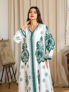 Abaya élégante populaire du Moyen-Orient pour le Ramadan et l'Aïd al-Fitr, robe musulmane scintillante brodée, vêtements traditionnels pour femmes musulmanes - Product Image 4