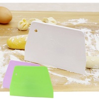 Professionelle Hitzebeständige Lebensmittelsichere Umweltfreundliche Backwerkzeuge Plastik-Kuchencreme-Teigwerkzeug Spachtel Schneidemesser Nudelwerkzeug