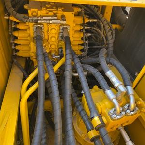 Excavadora de cadenas Komatsu PC210LC usada, de alta calidad, original japonesa para obras de construcción e infraestructura. - Product Image 4