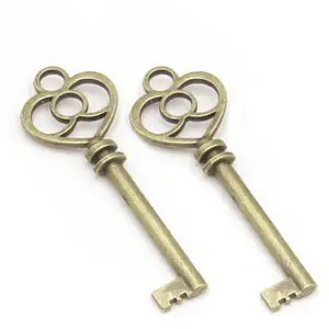 2023 New Factory Direct Sales Gold Decorative Key Christmas Key Ornament Skeleton Key