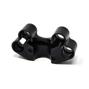 Alloggiamento per interruttore a 4 pulsanti sul manubrio destro (fori non allineati) - Product Image 5