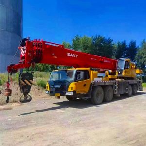 Grue de camion d'occasion SAC800C7 50T, boîte de vitesses et moteur d'origine, pompe hydraulique Zoomlion, 90% neuve, faible consommation de carburant, très rentable - Product Image 2