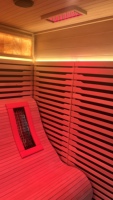 Sauna Hemlock WiFi Modern Mewah untuk Luar Ruangan, 3-4 Orang, Sauna Uap Kering Inframerah dengan Kursi Santai dan Dinding Garam untuk Terapi di Rumah