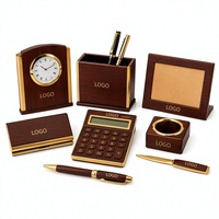 Set Meja Kantor Kayu dengan Jam, Tempat Pena, Kalkulator, Warna Coklat Emas