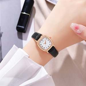 <span class=keywords><strong>Montre</strong></span> carrée pour <span class=keywords><strong>femme</strong></span> tendance, petit cadran, <span class=keywords><strong>montre</strong></span> à quartz pour étudiante, bracelet en cuir, montres simples et décontractées (WA021) - Product Image 2
