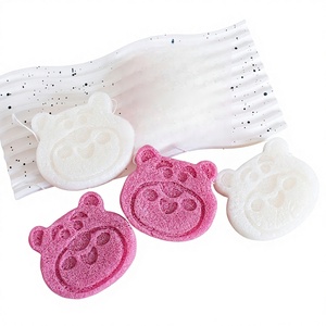 Saponetta Detergente Viso al Konjac a Forma di Orsetto Fragola con Estratto di Noce, Pulizia Profonda, Rigenerante, Morbidezza da Bambino, Bagno Naturale - Product Image 1