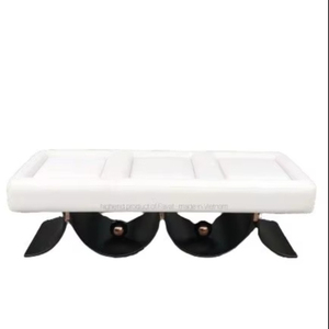Banco Otomano Acolchado de Cuero Blanco Moderno y Lujoso con Base Metálica Curva Única para Hotel - Product Image 1