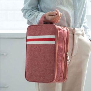Sac de toilette portable en polyester imperméable pour hommes et femmes, avec séparation sec/humide, idéal pour les voyages (vente en gros) - Product Image 4
