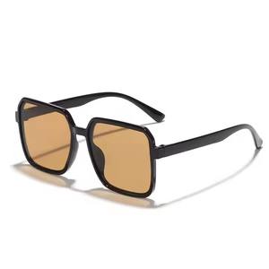 Fashionable square UV-protective sun glasses Oversized <b>Frame</b> Suitable for Both Men and Women Beach Fishing Sunglasses - Product Image 4