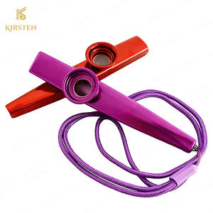 Instruments de musique de fête pour enfants <span class=keywords><strong>Instrument</strong></span> à vent de flûte Petit outil de musique Kazoo coloré en métal avec lanière - Product Image 2