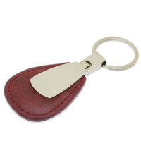 Acheter Le Plus Récent Personnalisé Pas Cher Mode Mignon Porte-clés En Métal Logo Personnalisé En Cuir Véritable Porte-clés Porte-clés Avec Boîte Fabrication