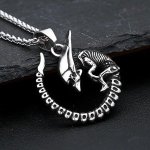 Collar con colgante Alien Vs Predator de acero inoxidable yunnique, diseño de esqueleto para hombre, joyería de calavera vikinga, regalo, cadena de 60cm - Product Image 3