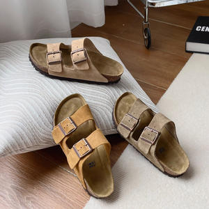 Birkenstocks Pantoufles d'été en cuir personnalisées de luxe Sabots allemands de haute qualité Semelle extérieure en Tpu Semelle en liège Style extérieur pour hommes femmes - Product Image 6