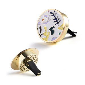 Diffuseur de parfum créatif pour voiture, mini clip de ventilation, désodorisant de voyage, mini rafraîchisseur d'air pour voiture - Product Image 1