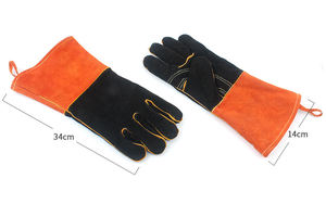 Guantes de barbacoa resistentes al calor y al agua, de piel de vaca, color naranja y negro, con protección reforzada para la palma y el pulgar - Product Image 2