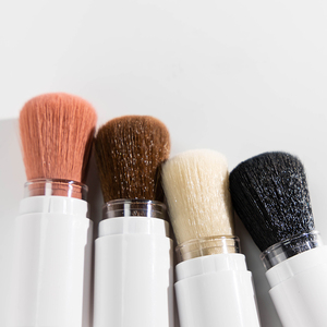 Vente en gros de bâton de protection <span class=keywords><strong>solaire</strong></span> rétractable portable brosse cosmétique outils de beauté brosse de réglage avec conteneur de bouteille de poudre en vrac - Product Image 3