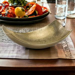 Grand bol cuillère avec finition dorée Super offre un grand bol cuillère Halcott Cucha au design unique à vendre - Product Image 1