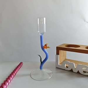 Support <span class=keywords><strong>de</strong></span> <span class=keywords><strong>bougie</strong></span> en verre artisanal en gros, avec <span class=keywords><strong>tige</strong></span> ondulée bleue et ornement oiseau, élégant chandelier en verre pour centre <span class=keywords><strong>de</strong></span> table, cadeau - Product Image 3